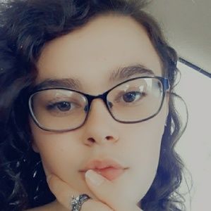 Meet your Posher, Kasey